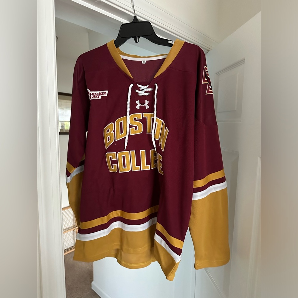 BOSTON COLLEGE HOCKEY JERSEY